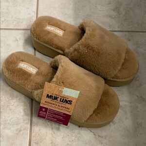 Muk Luks Women's Plush Brown Slippers